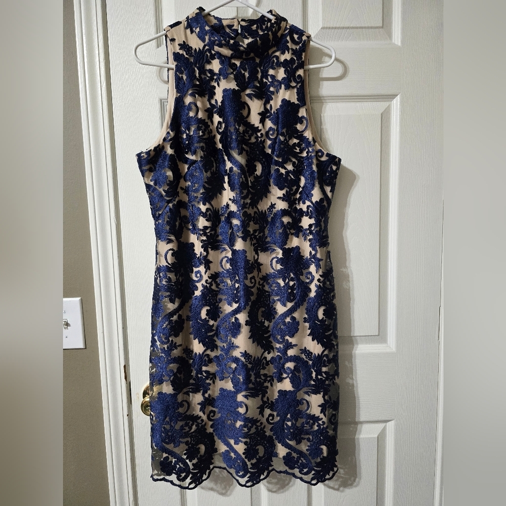 Leslie Fay Floral Lace High Mockneck Formal Sheath Dress, Fully Lined, EUC!